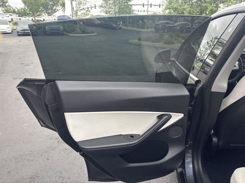 Used 2021 Tesla Model Y Performance AWD/4WD image 12