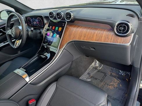 Certified 2025 Mercedes-Benz GLC 300 image 23