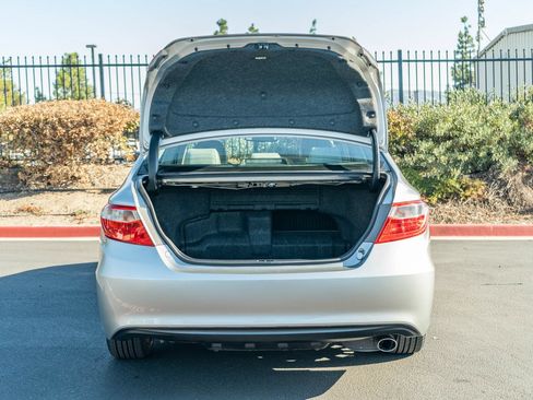 Used 2016 Toyota Camry XLE w/ Moonroof Package FWD image 15