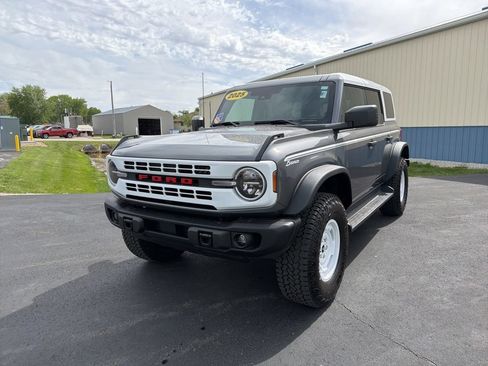 Used 2025 Ford Bronco Heritage Edition AWD/4WD image 8