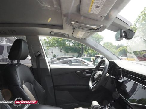 Used 2019 Audi Q8 Prestige image 34