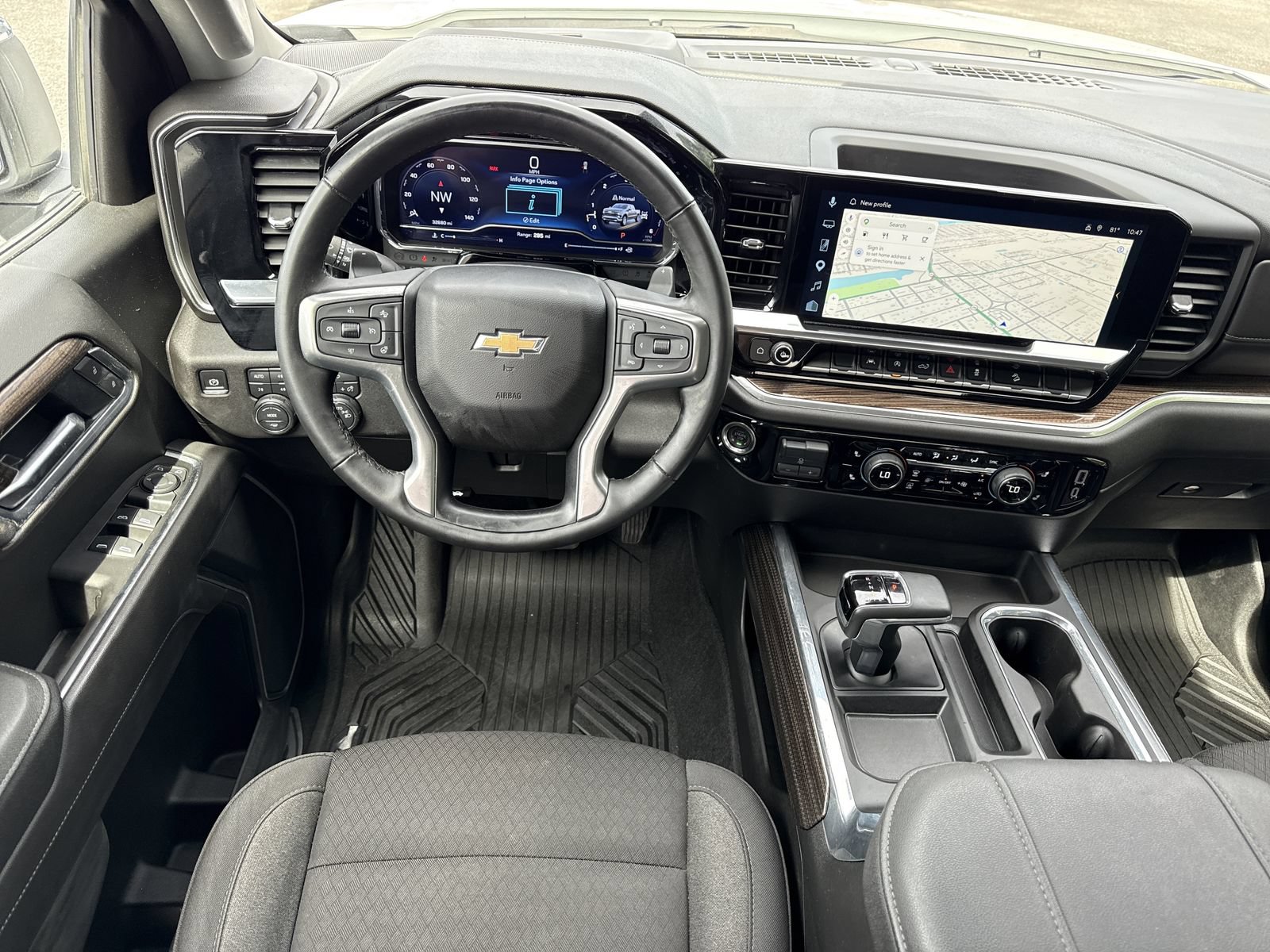 Used 2025 Chevrolet Silverado 1500 LT AWD/4WD image 12