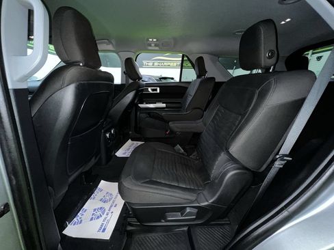 Used 2020 Ford Explorer XLT AWD/4WD image 26