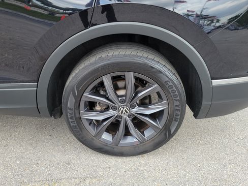 Used 2022 Volkswagen Tiguan SE FWD image 26