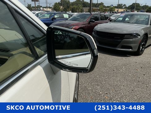 Used 2021 Cadillac XT5 Premium Luxury w/ Platinum Package AWD/4WD image 12