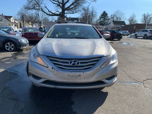 Used 2011 Hyundai Sonata GLS w/ Popular Equipment Pkg 2 image 2