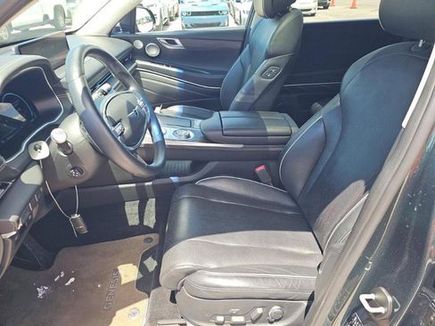 Used 2022 Genesis GV80 2.5T w/ Prestige Package 04 AWD/4WD image 4