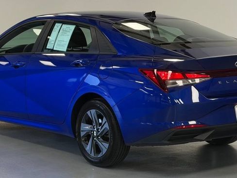 Certified 2023 Hyundai Elantra SEL w/ Cargo Package FWD image 4