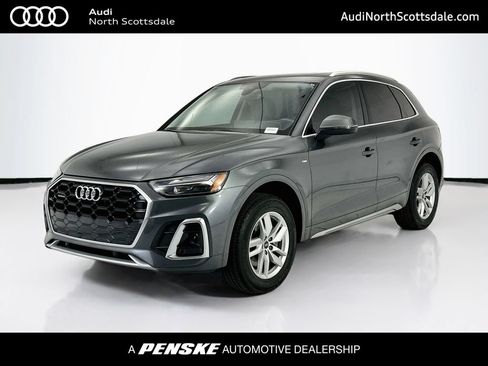 Used 2023 Audi Q5 2.0T Premium w/ Convenience Package AWD/4WD image 1