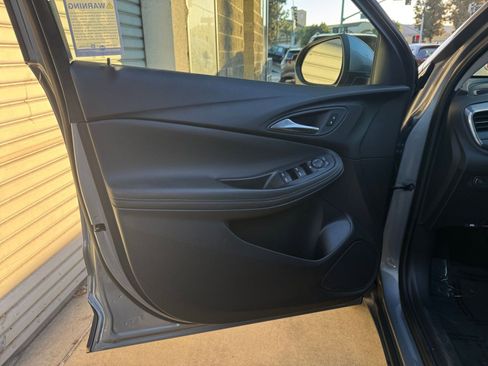 Used 2025 Buick Encore GX Preferred image 20