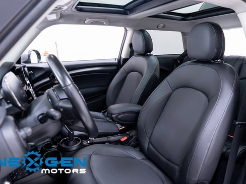 Used 2023 MINI Cooper 2-Door Hardtop image 26