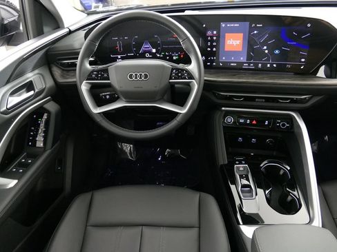 Certified 2025 Audi Q5 Premium w/ Convenience Package AWD/4WD image 15