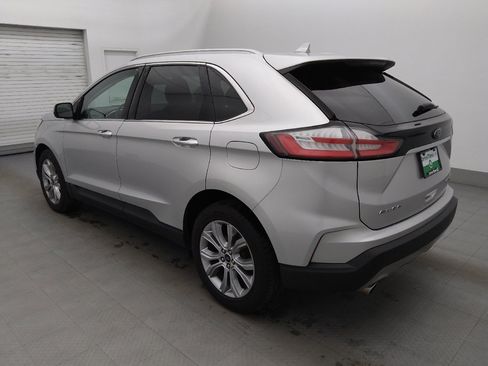 Used 2019 Ford Edge Titanium image 3