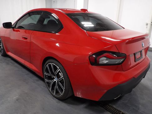 Used 2024 BMW 230i Coupe w/ Convenience Package image 7