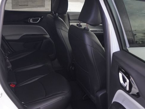 New 2026 Jeep Compass Limited image 28