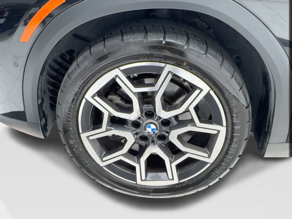 Used 2025 BMW X2 xDrive28i AWD/4WD image 13