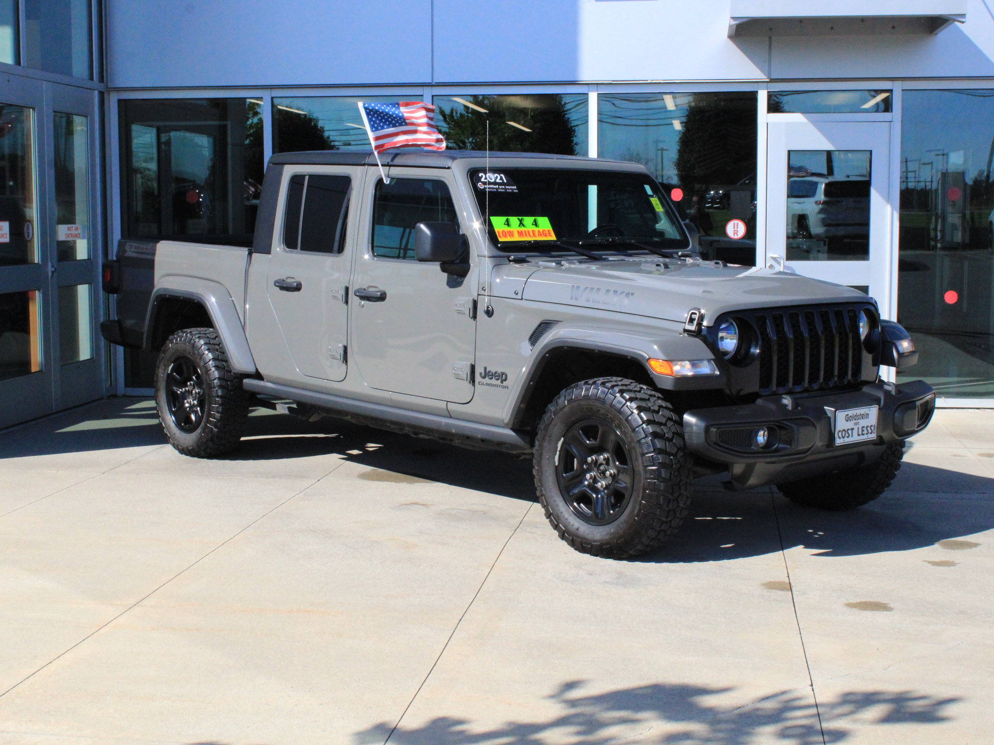 Used 2021 Jeep Gladiator Sport AWD/4WD image 1