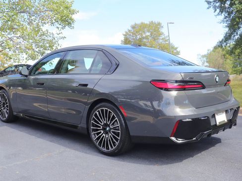 New 2026 BMW 740i xDrive w/ Premium Package image 5