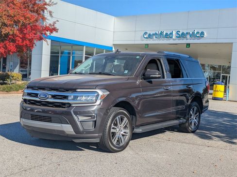 Used 2024 Ford Expedition Limited image 4