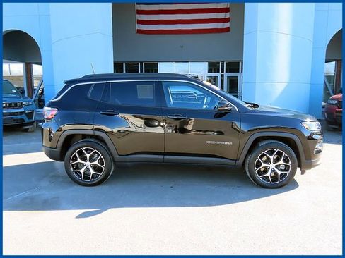 Certified 2024 Jeep Compass Limited image 1