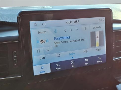 Used 2022 Ford Explorer Limited w/ Equipment Group 301A image 8