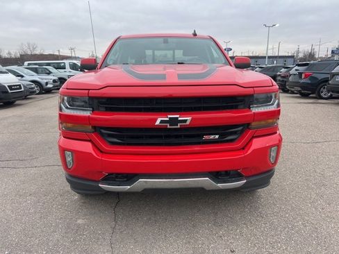 Used 2018 Chevrolet Silverado 1500 LT w/ Rally 2 Edition image 2