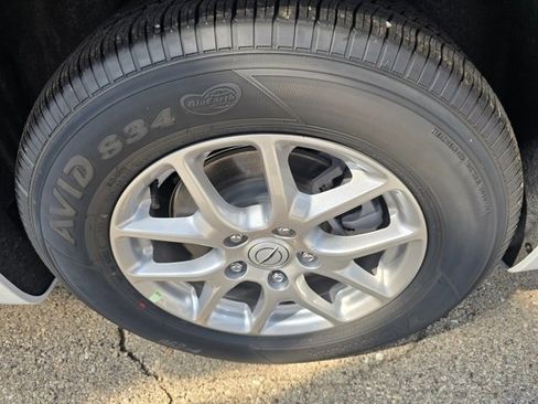 New 2026 Chrysler Pacifica Select image 8