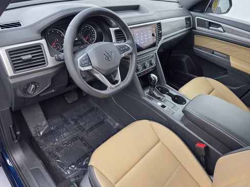 Used 2021 Volkswagen Atlas Cross Sport SE image 10