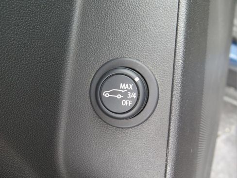 Used 2024 Chevrolet Equinox LT w/ LPO, Floor Liner Package FWD image 12