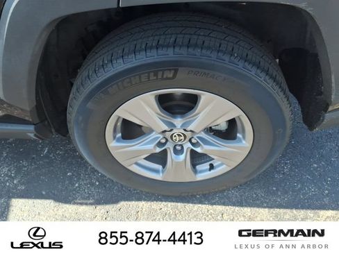 Used 2025 Toyota RAV4 LE AWD/4WD image 10