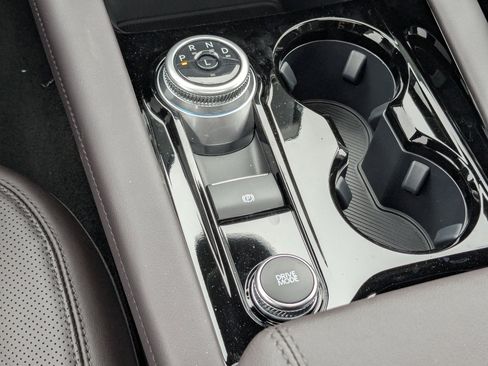 New 2026 Ford Explorer Platinum image 23