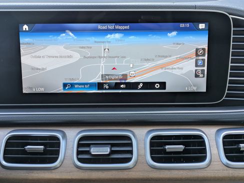 Used 2022 Mercedes-Benz GLS 450 4MATIC image 19