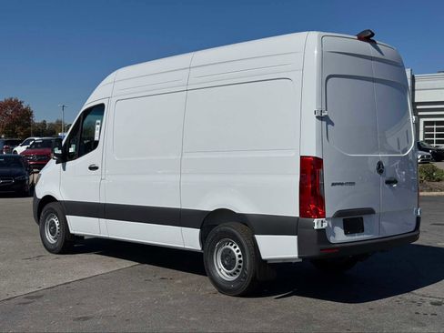 Used 2025 Mercedes-Benz Sprinter 2500 image 6