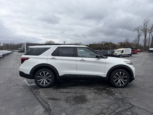 Used 2020 Ford Explorer ST AWD/4WD image 9