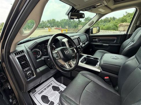 Used 2018 RAM 1500 Laramie AWD/4WD image 30
