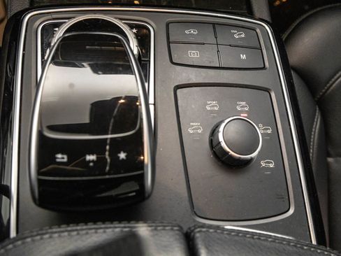 Used 2018 Mercedes-Benz GLS 450 4MATIC image 27