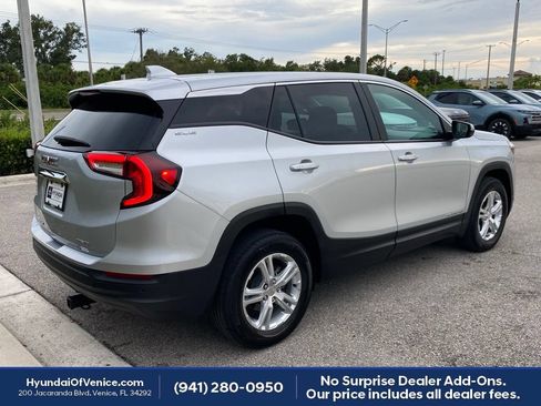 Used 2022 GMC Terrain SLE AWD/4WD image 10