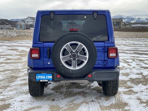 Used 2018 Jeep Wrangler Unlimited Sahara image 13