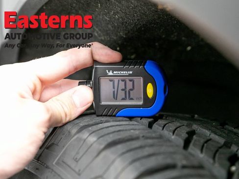 Used 2020 Ford Explorer XLT w/ Equipment Group 202A AWD/4WD image 29