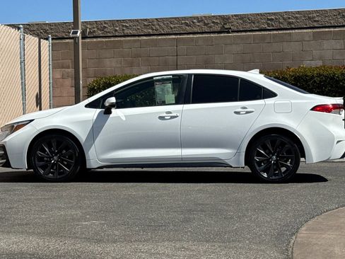 Used 2023 Toyota Corolla SE w/ SE Premium Package FWD image 7