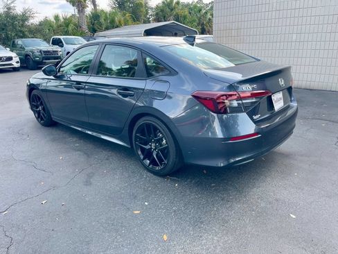 Used 2025 Honda Civic Sport image 3