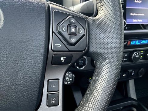 Certified 2020 Toyota Tacoma TRD Off-Road w/ TRD Premium Off Road Package image 11