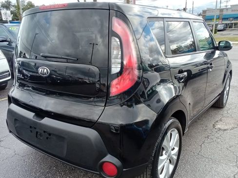 Used 2014 Kia Soul + FWD image 5