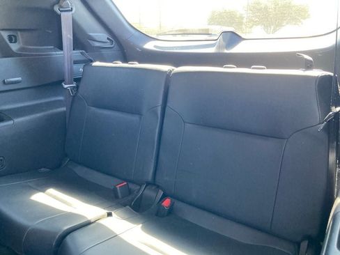 Used 2025 Mitsubishi Outlander SE FWD image 12