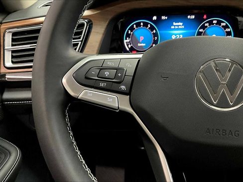 New 2026 Volkswagen Atlas SE image 17