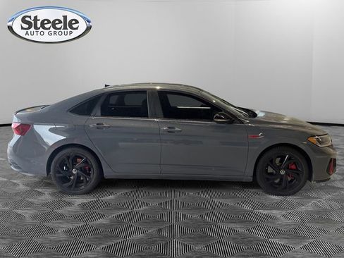 Used 2023 Volkswagen Jetta GLI Autobahn FWD image 5