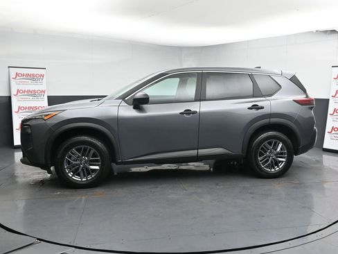 Used 2023 Nissan Rogue S image 5