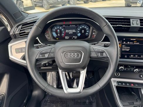 Used 2024 Audi Q3 2.0T Premium image 22