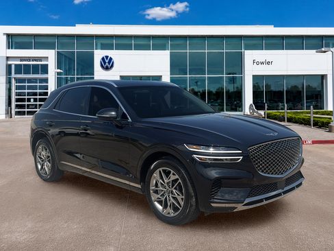 Used 2025 Genesis GV70 2.5T w/ Advanced Package AWD/4WD image 3