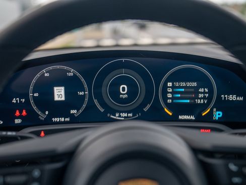 Used 2021 Porsche Taycan 4S image 14